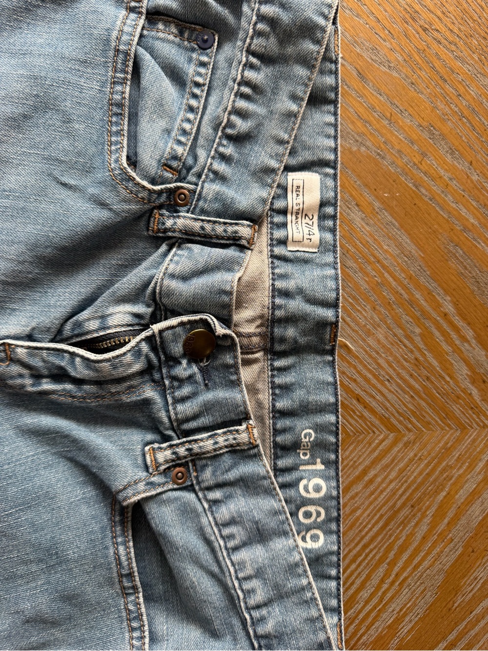 GAP 1969 Real Straight Jeans | Women’s 27/4 Regular | Light Wash - Picture 4 of 5